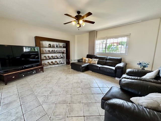 4 chambre Villa/Maison à vendre à Golf del Sur, San Miguel de Abona avec piscine garage - 1 600 000 € (Ref: 8830415)