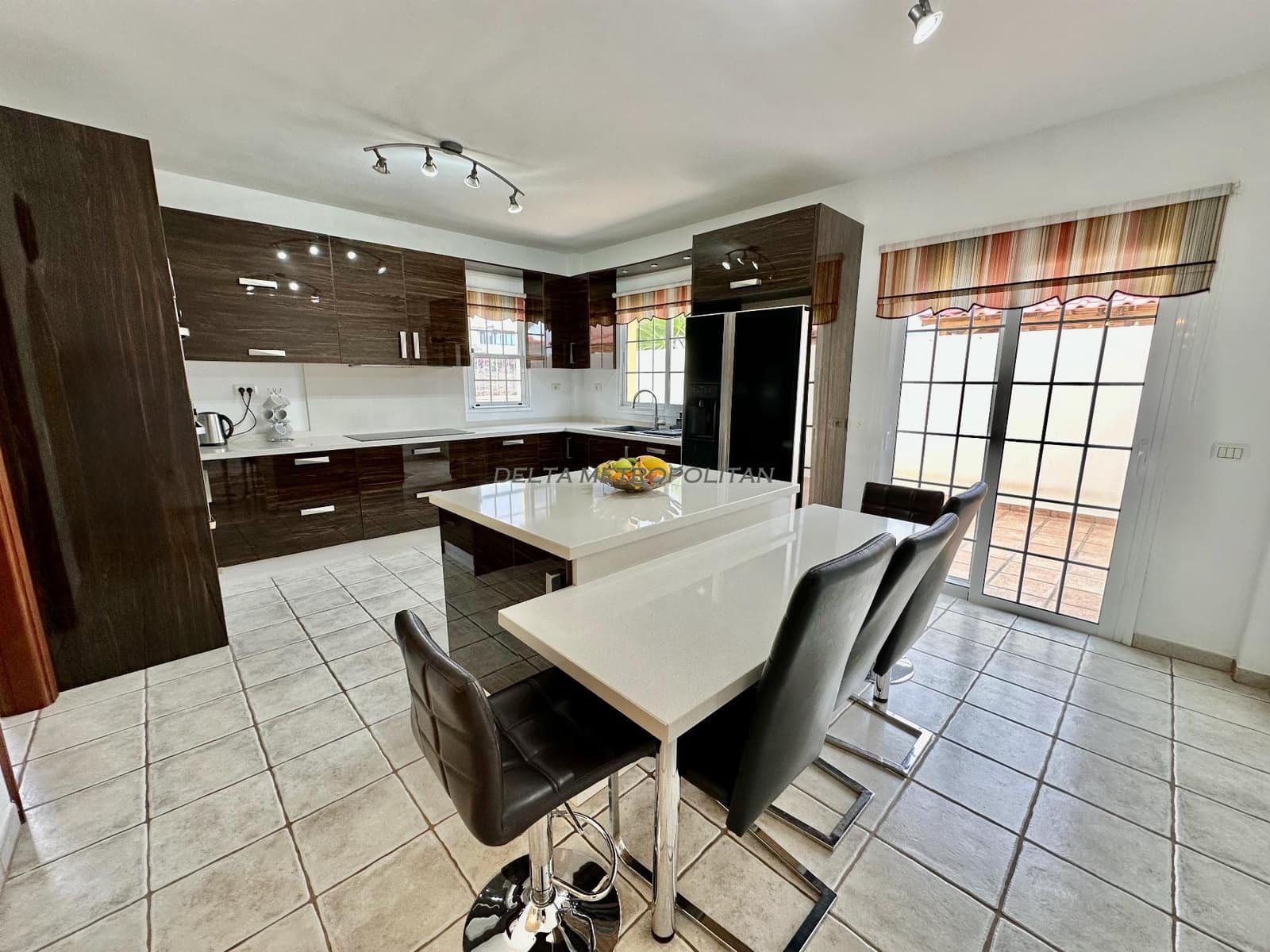 4 soveværelse Villa til salg i Golf del Sur med swimmingpool garage - € 1.600.000 (Ref: 8830415)