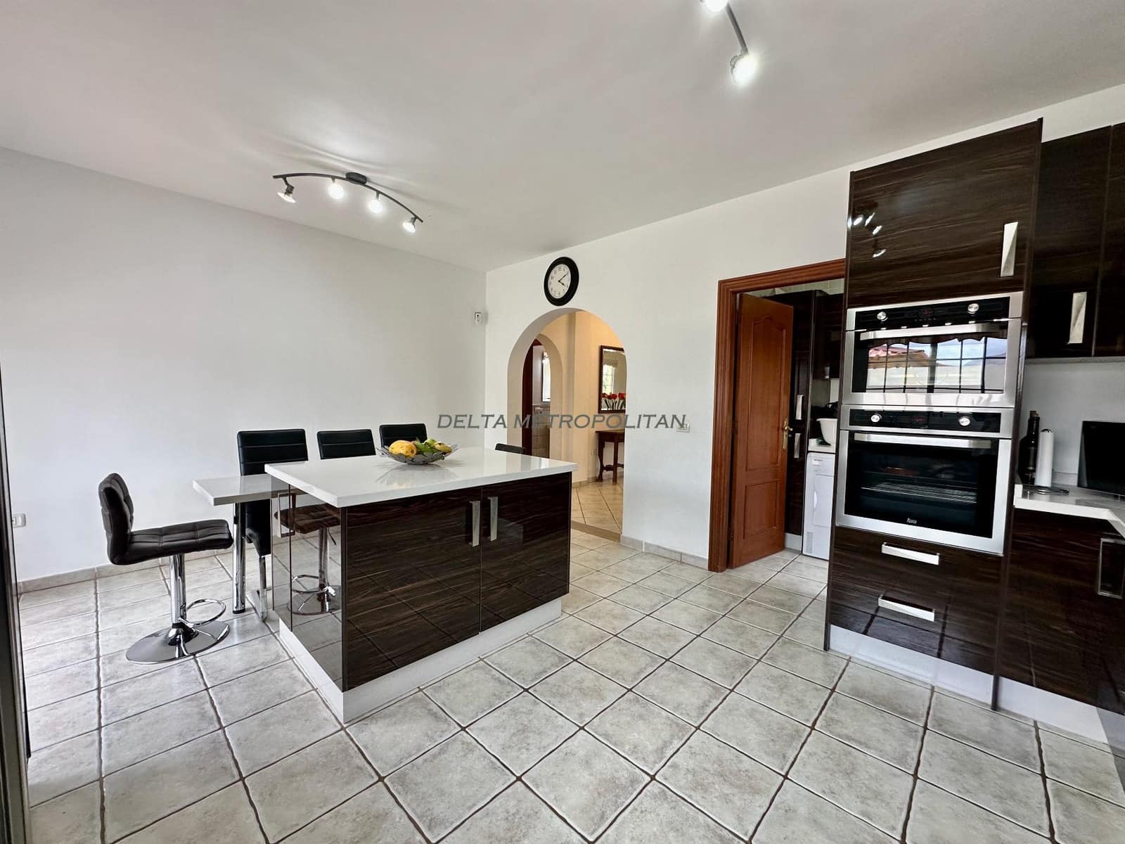 4 soveværelse Villa til salg i Golf del Sur med swimmingpool garage - € 1.600.000 (Ref: 8830415)