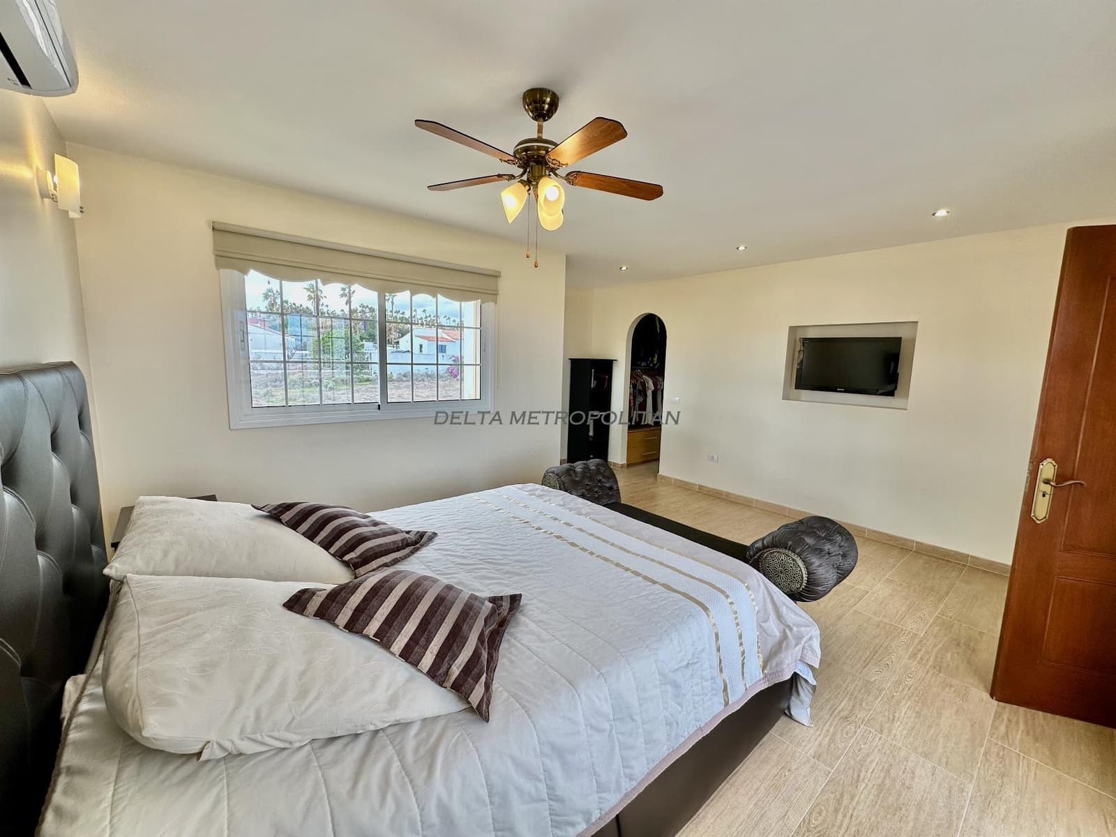 4 soveværelse Villa til salg i Golf del Sur med swimmingpool garage - € 1.600.000 (Ref: 8830415)