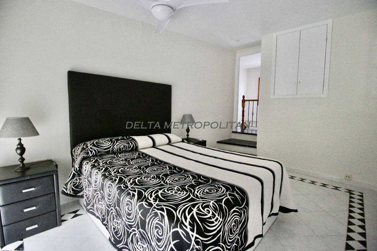 3 quarto Moradia Geminada para arrendamento para férias em San Miguel de Abona com piscina - 2 500 € (Ref: 8948176)