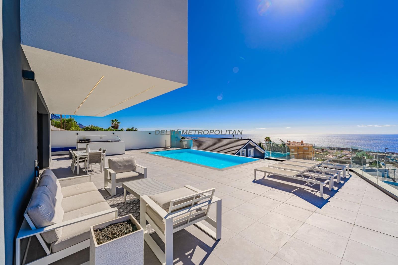 5 soveværelse Villa til salg i Armenime med swimmingpool garage - € 3.299.000 (Ref: 9126298)