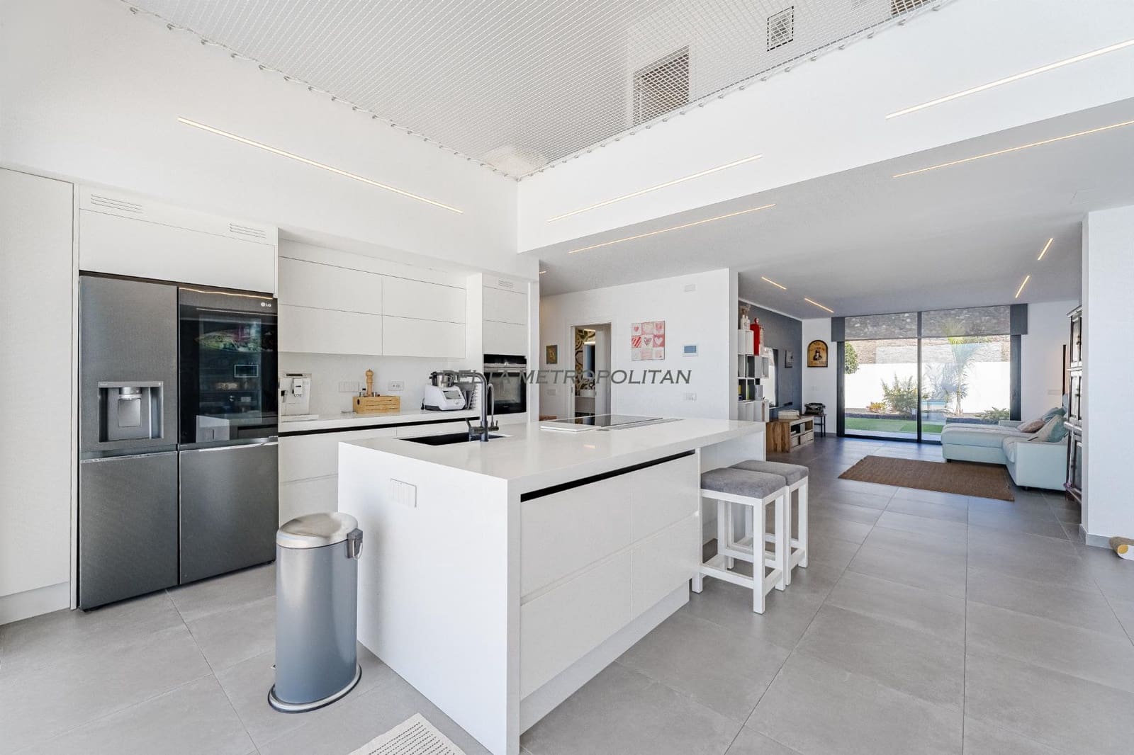 5 soveværelse Villa til salg i Armenime med swimmingpool garage - € 3.299.000 (Ref: 9126298)