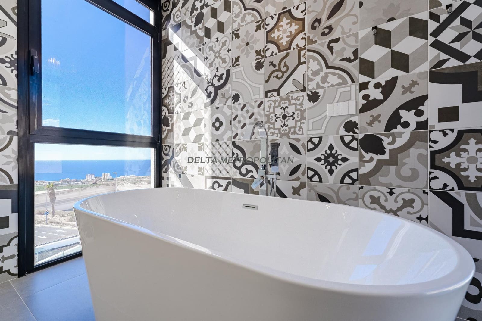 5 soveværelse Villa til salg i Armenime med swimmingpool garage - € 3.299.000 (Ref: 9126298)