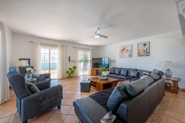 Chalet de 7 habitaciones en Golf del Sur, San Miguel de Abona en venta con piscina garaje - 1.800.000 € (Ref: 9195049)