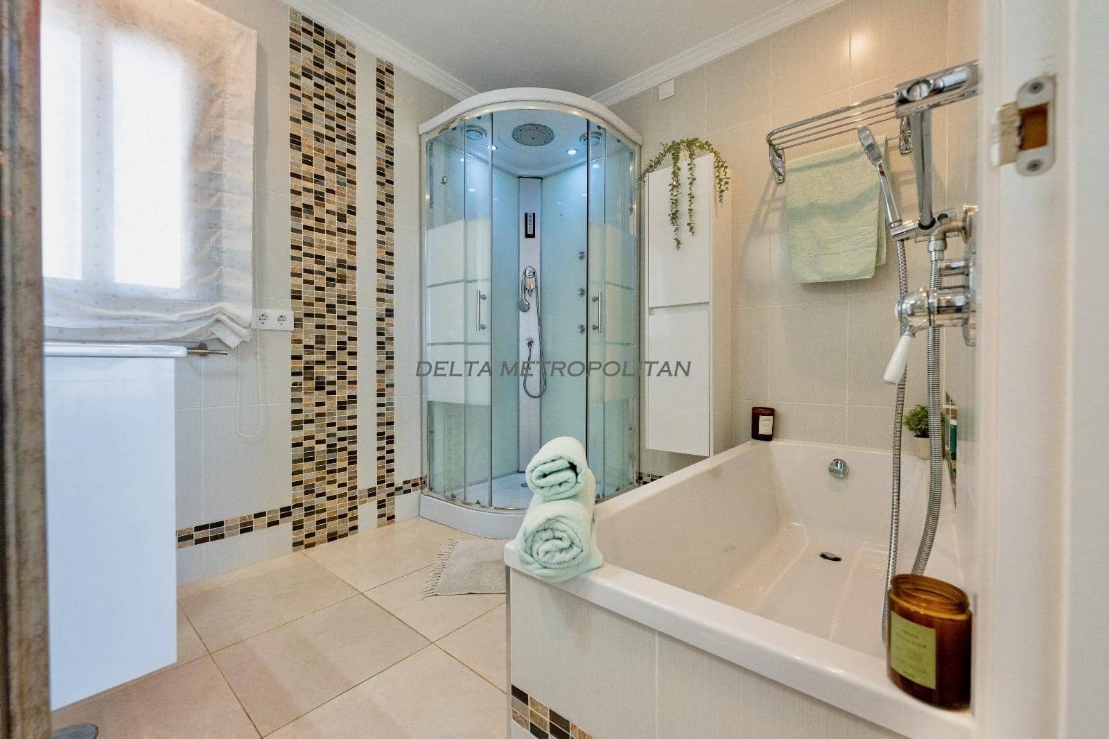 4 sypialnia Willa na sprzedaż w Amarilla Golf z basenem garażem - 1 100 000 € (Ref: 9197327)