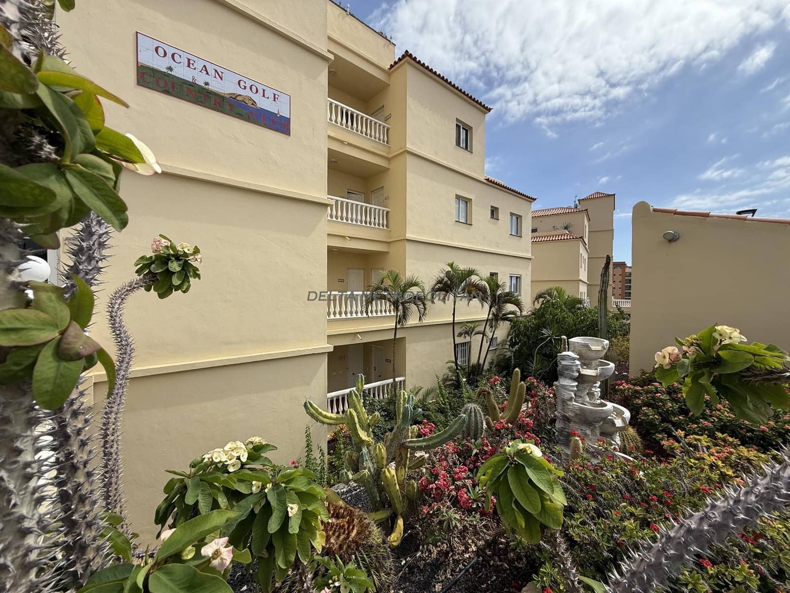 2 bedroom Apartment for sale in Golf del Sur with pool - € 325,000 (Ref: 9293869)