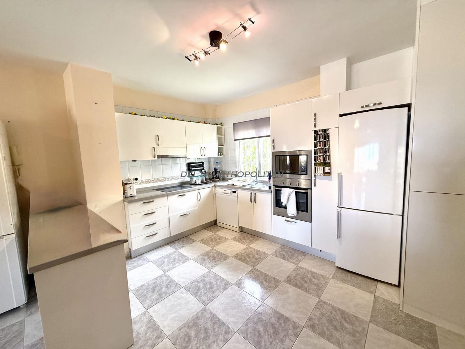 2 bedroom Apartment for sale in Golf del Sur with pool - € 325,000 (Ref: 9293869)