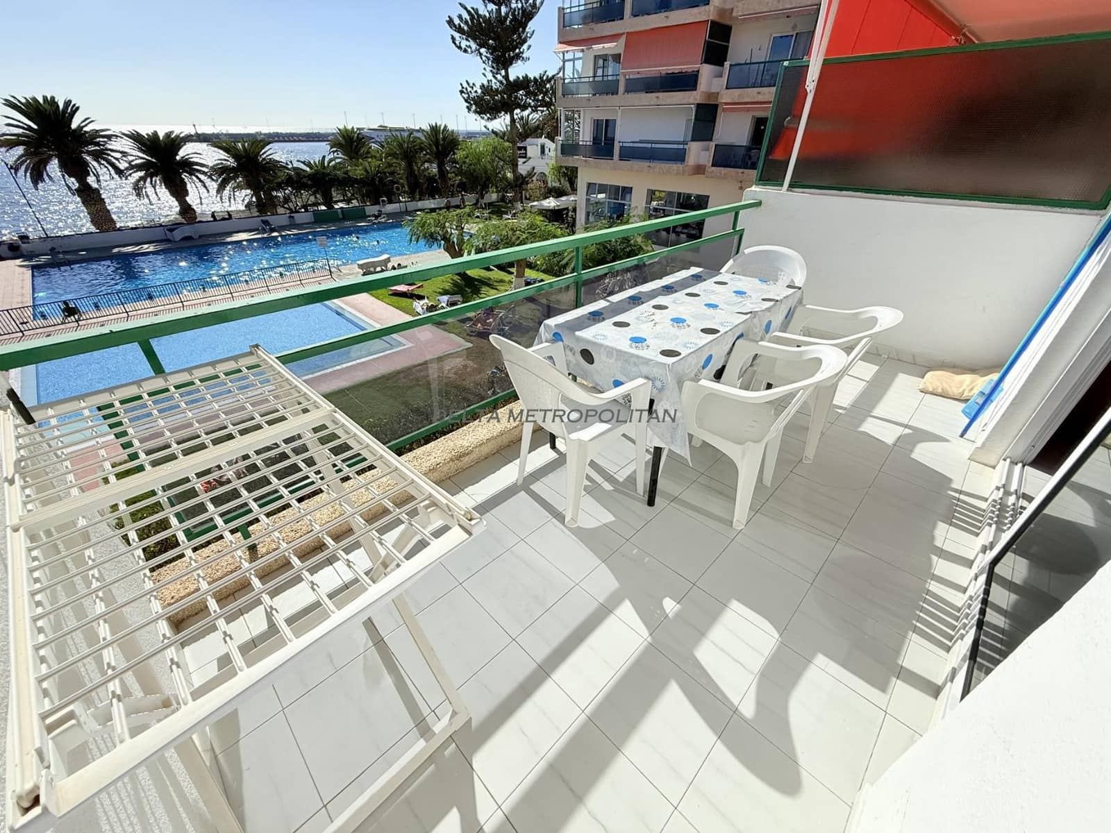 Apartamento de 1 habitación en Los Cristianos en venta con piscina - 360.000 € (Ref: 9298955)