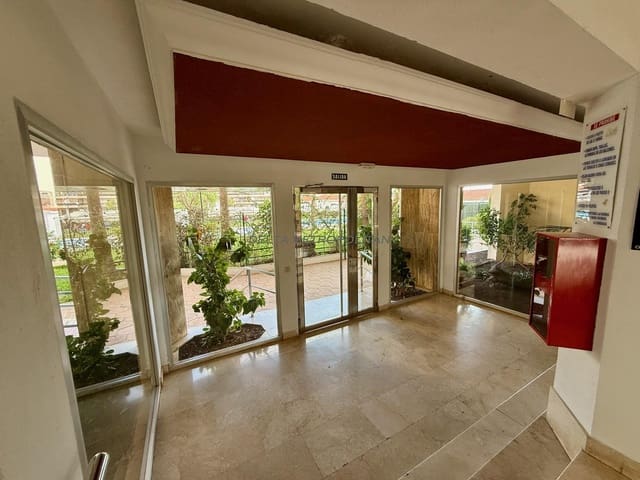 3 chambre Appartement à vendre à Los Cristianos, Arona avec piscine garage - 495 000 € (Ref: 9337109)