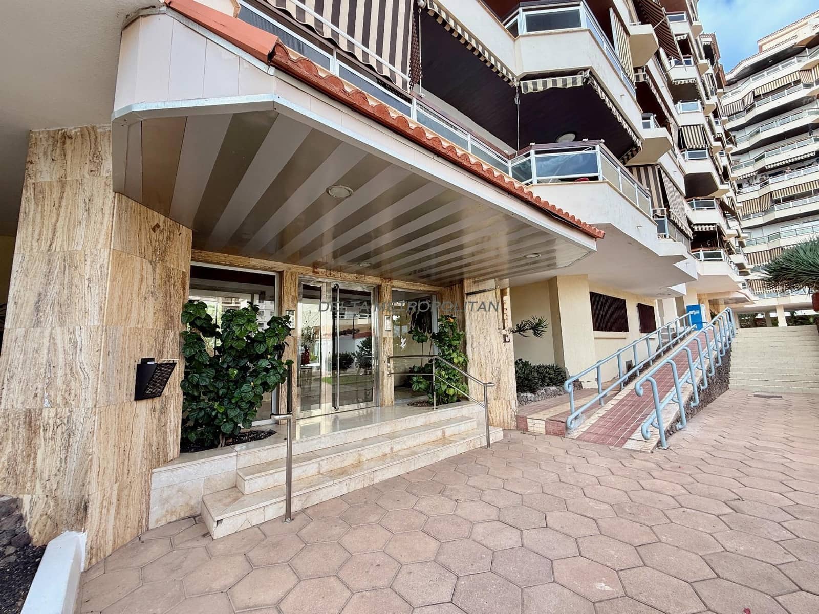 3 chambre Appartement à vendre à Los Cristianos avec piscine garage - 495 000 € (Ref: 9337109)