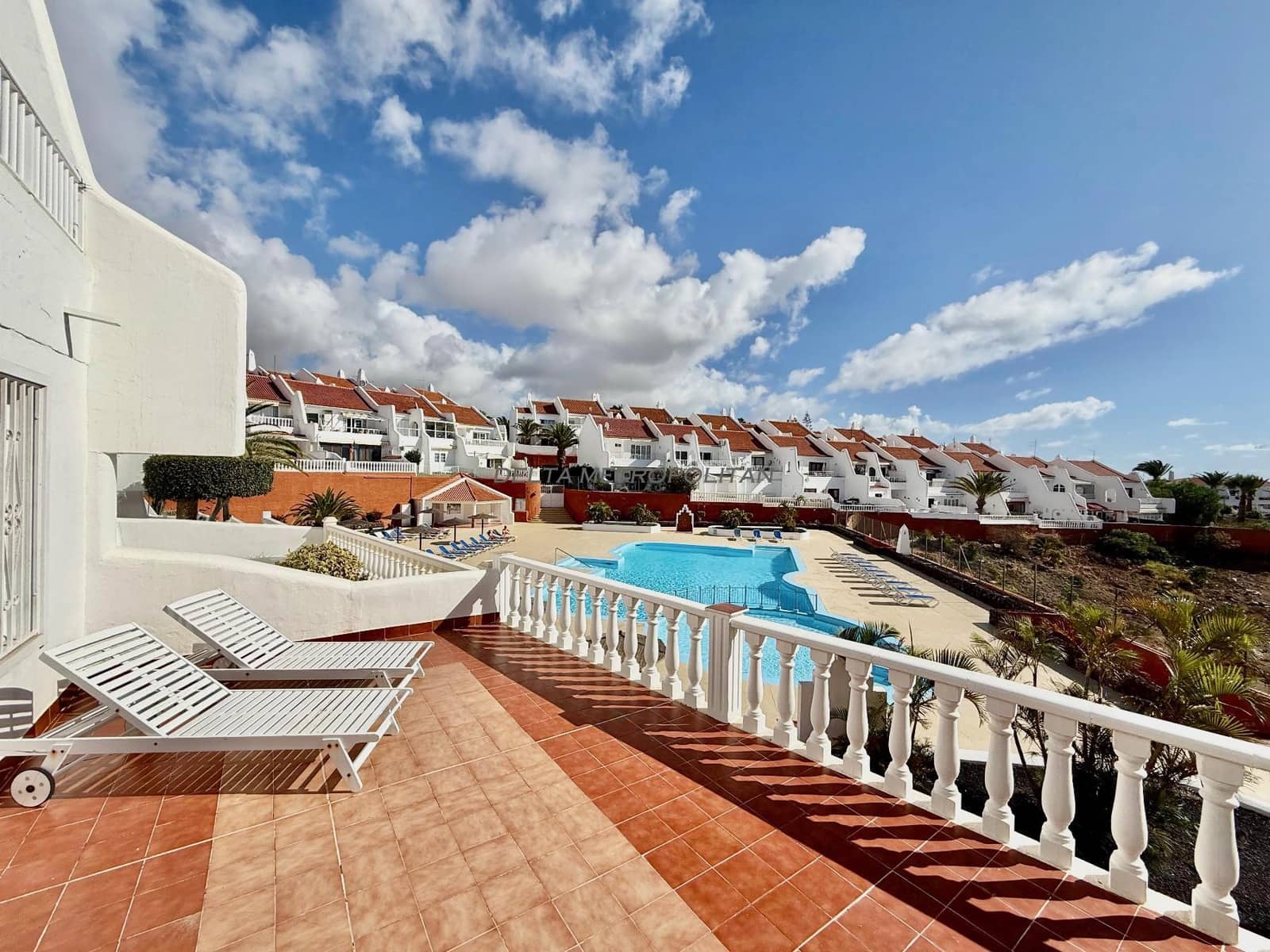2 bedroom Apartment for sale in Golf del Sur with pool - € 289,000 (Ref: 9386691)