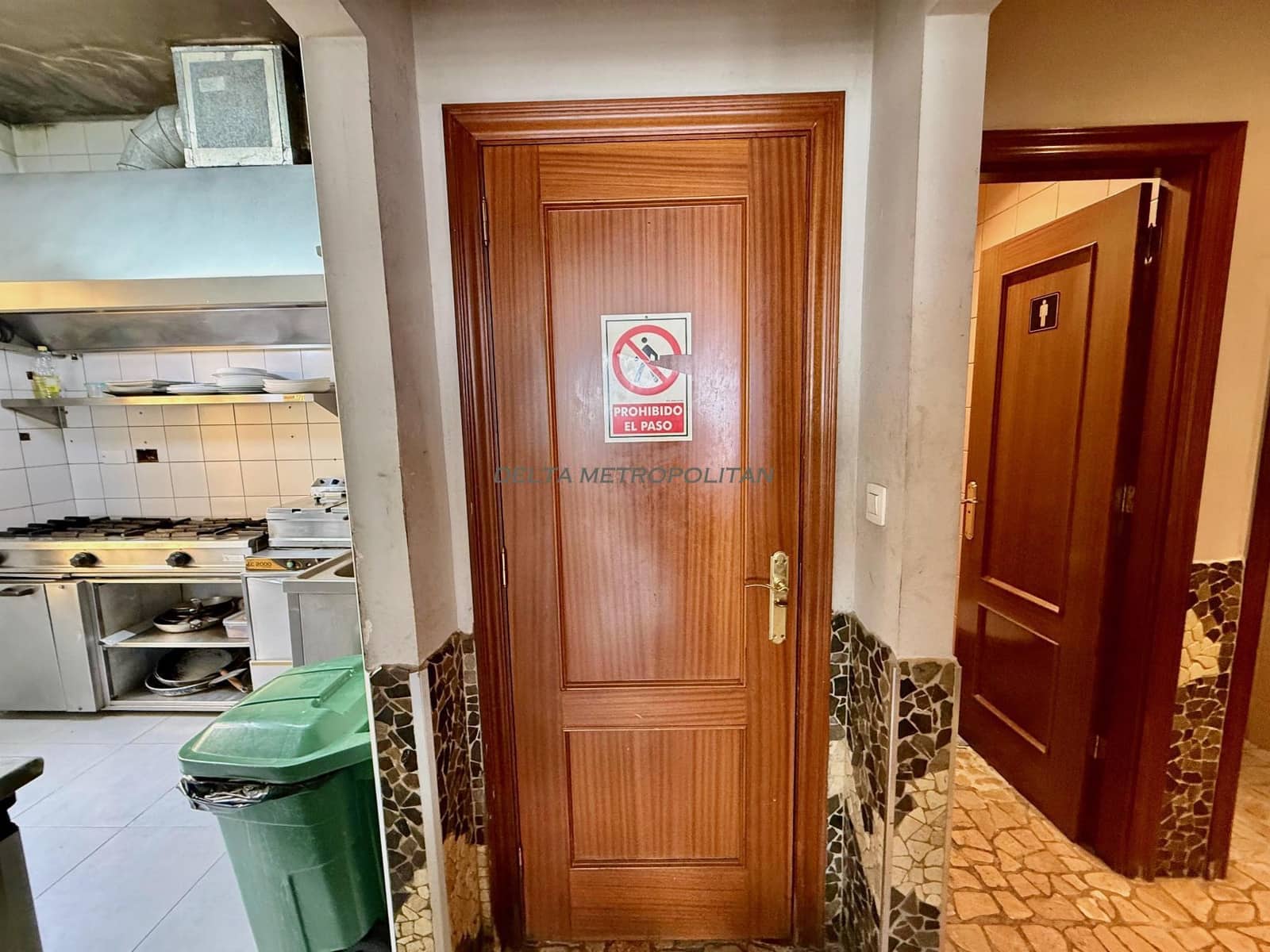 3 bedroom Commercial for sale in Golf del Sur - € 50,000 (Ref: 9412594)