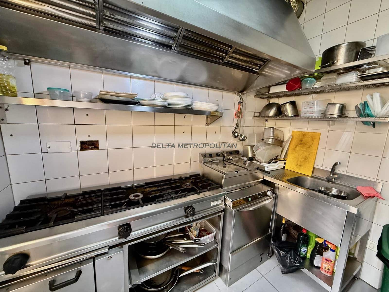 3 bedroom Commercial for sale in Golf del Sur - € 50,000 (Ref: 9412594)