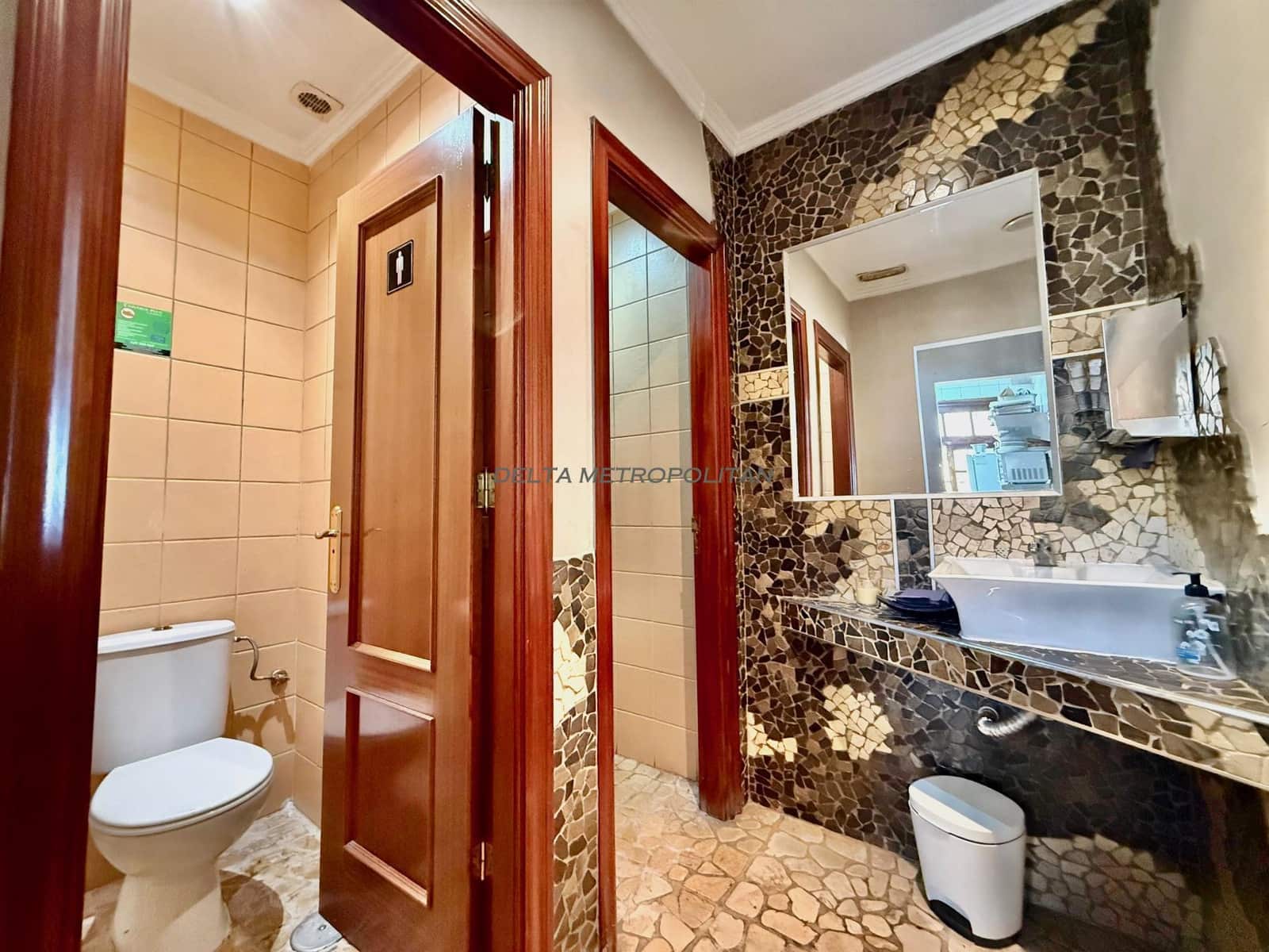 3 bedroom Commercial for sale in Golf del Sur - € 50,000 (Ref: 9412594)