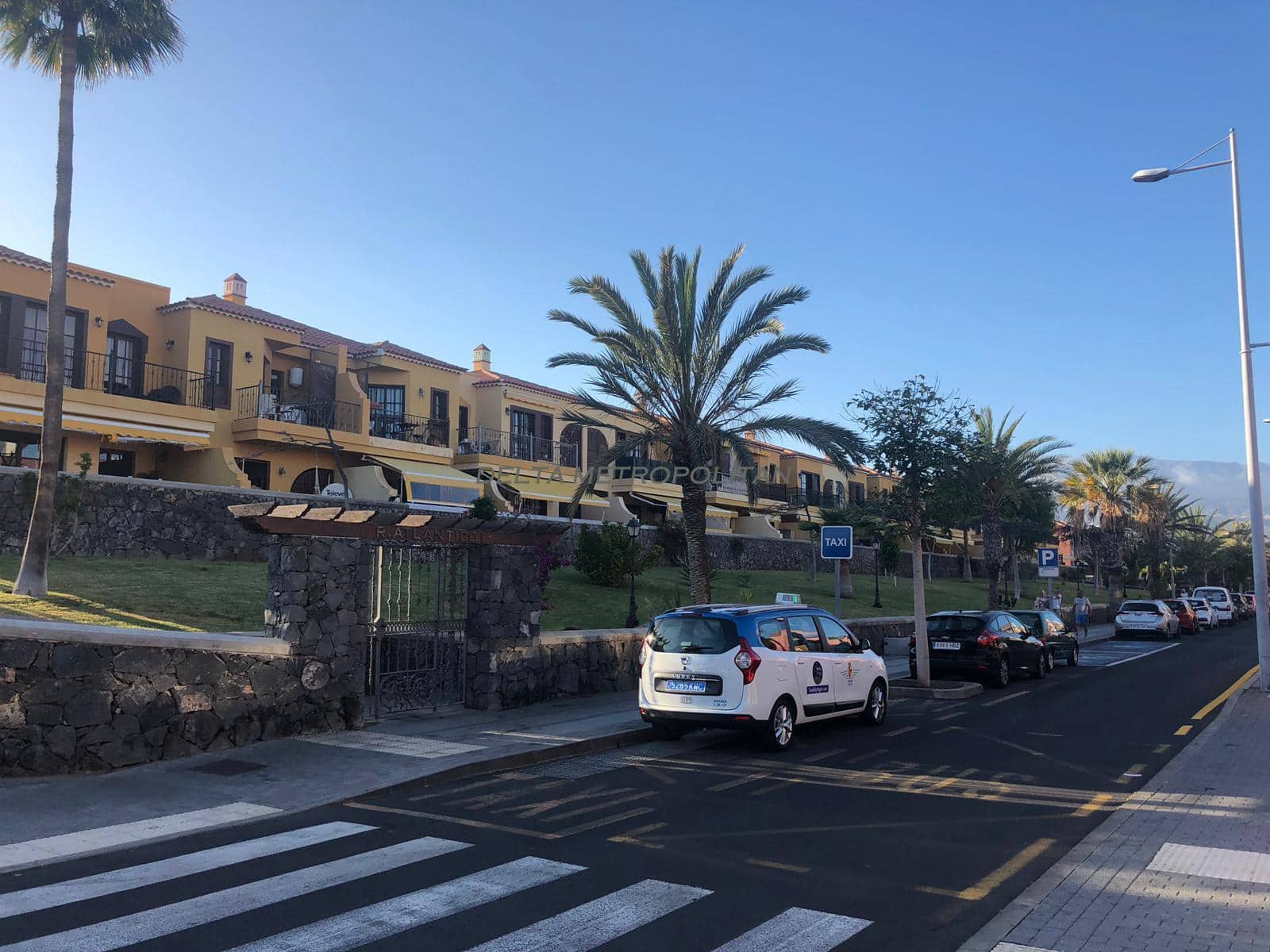 2 camera da letto Appartamento da affittare in Costa del Silencio con piscina garage - 1.300 € (Rif: 9418805)