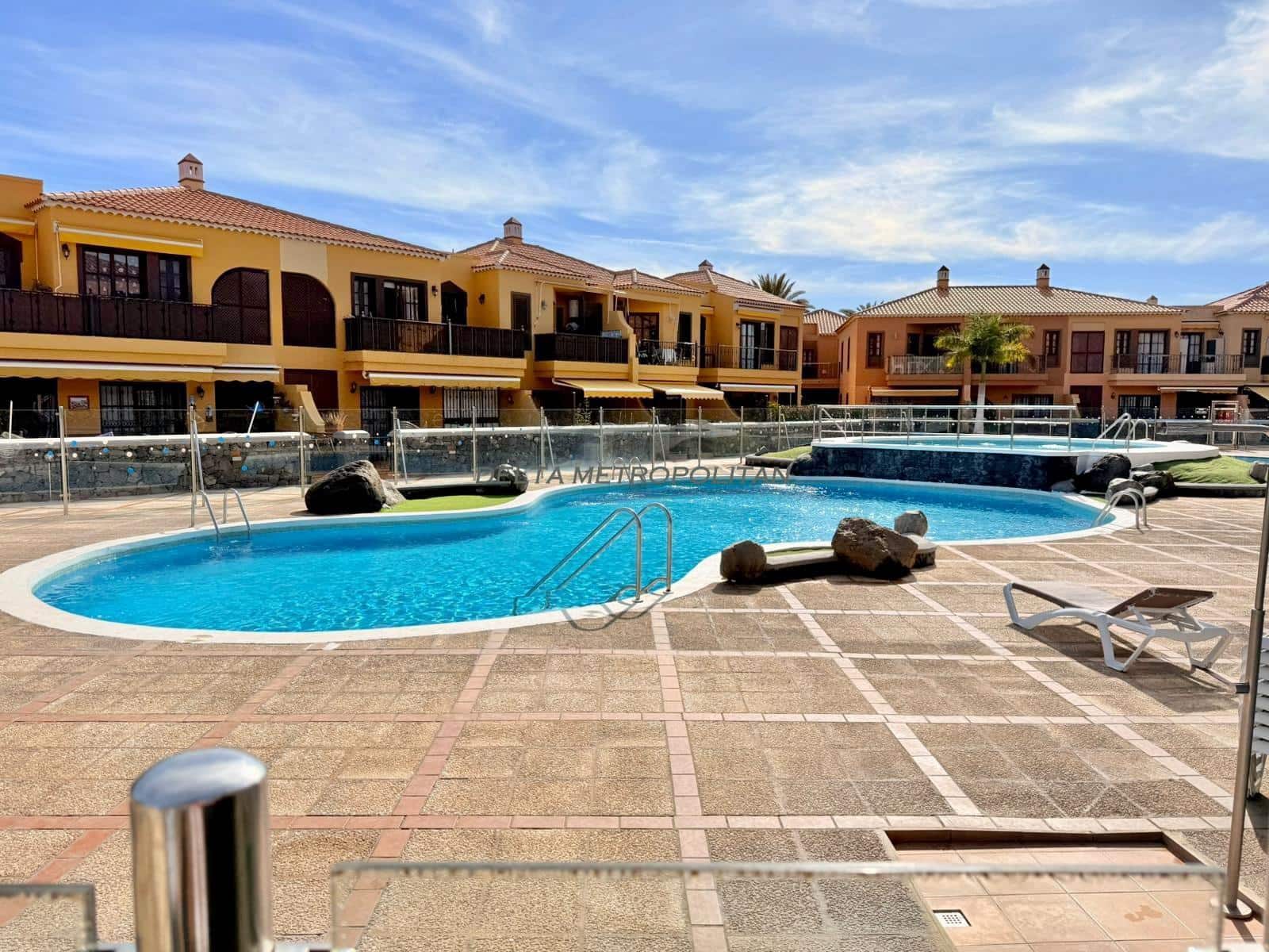 2 quarto Apartamento para arrendar em Costa del Silencio com piscina garagem - 1 300 € (Ref: 9418805)