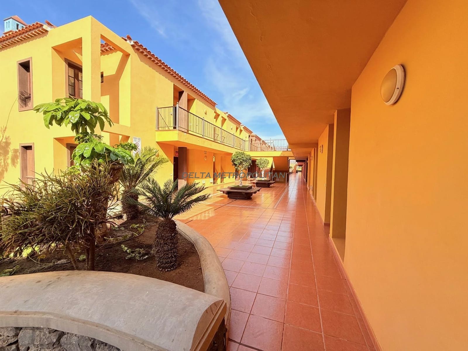 2 quarto Apartamento para arrendar em Costa del Silencio com piscina garagem - 1 300 € (Ref: 9418805)