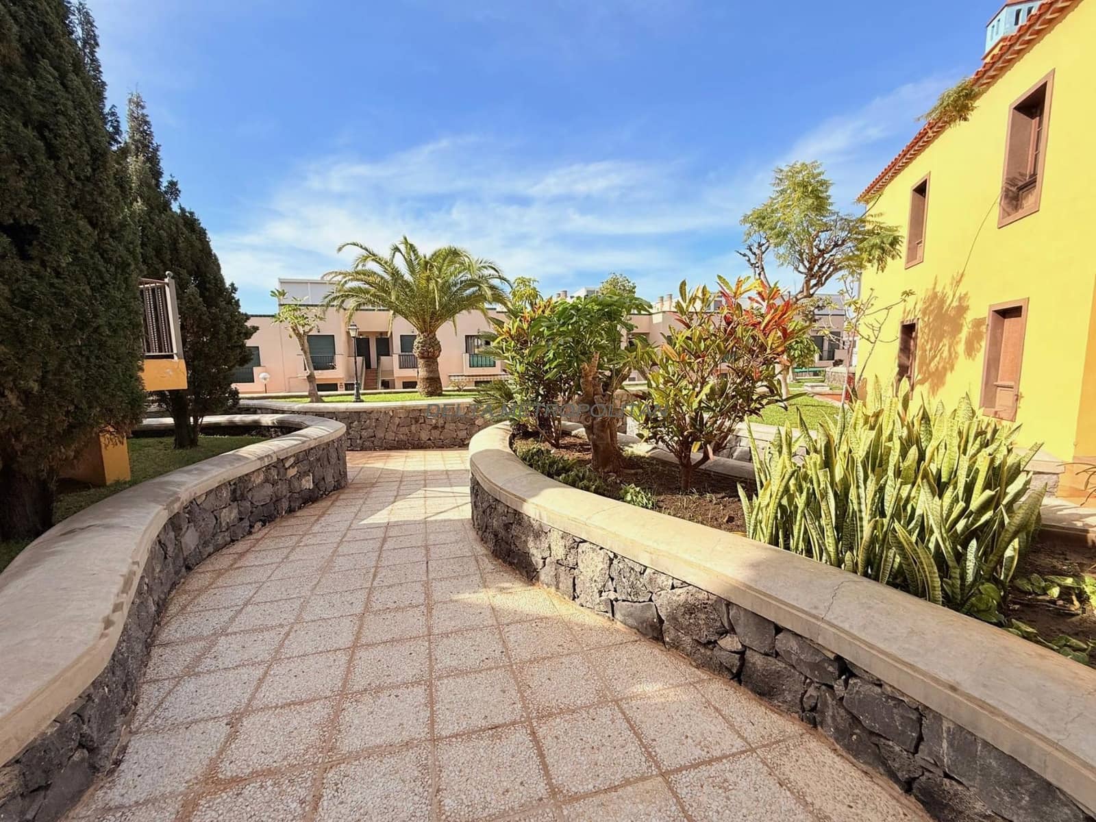 2 quarto Apartamento para arrendar em Costa del Silencio com piscina garagem - 1 300 € (Ref: 9418805)