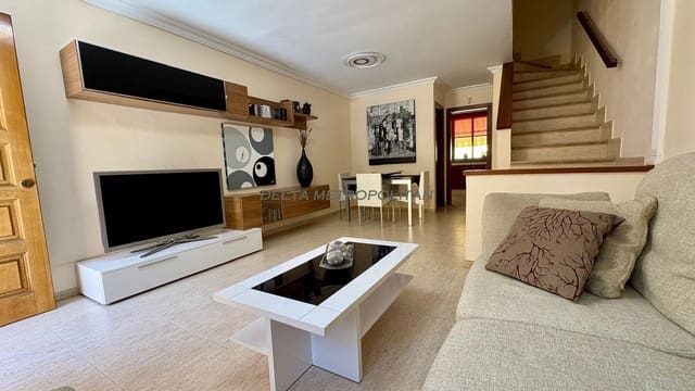 3 soveværelse Villa til salg i Llano del Camello, San Miguel de Abona med swimmingpool garage - € 357.000 (Ref: 9447416)