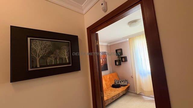 3 soveværelse Villa til salg i Llano del Camello, San Miguel de Abona med swimmingpool garage - € 357.000 (Ref: 9447416)