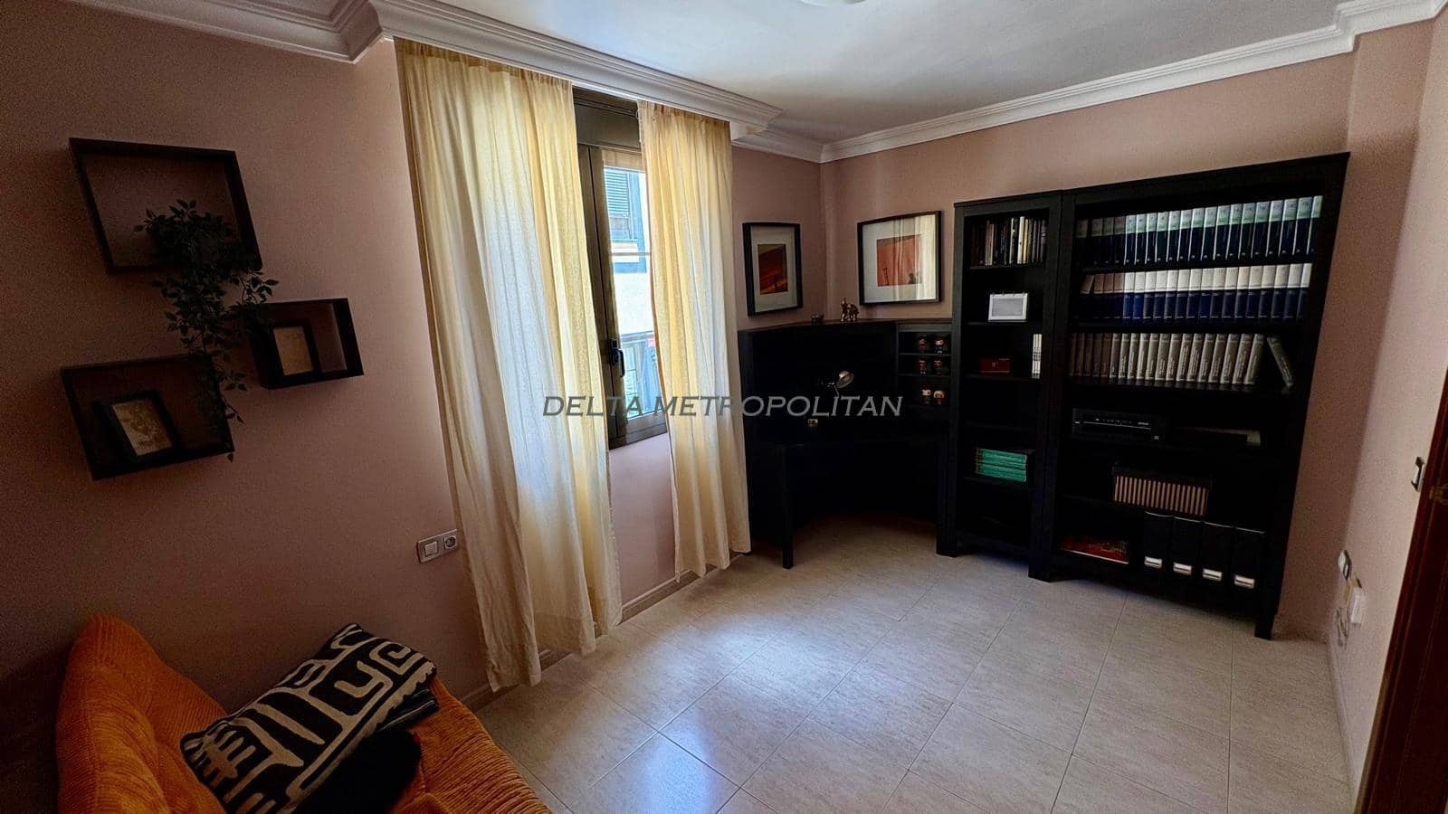 3 makuuhuone Huvila myytävänä paikassa Llano del Camello mukana uima-altaan 
autotalli - 357 000 € (Ref: 9447416)