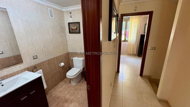 3 soveværelse Villa til salg i Llano del Camello, San Miguel de Abona med swimmingpool garage - € 357.000 (Ref: 9447416)