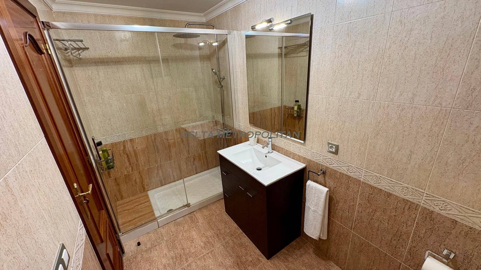 3 makuuhuone Huvila myytävänä paikassa Llano del Camello mukana uima-altaan 
autotalli - 357 000 € (Ref: 9447416)