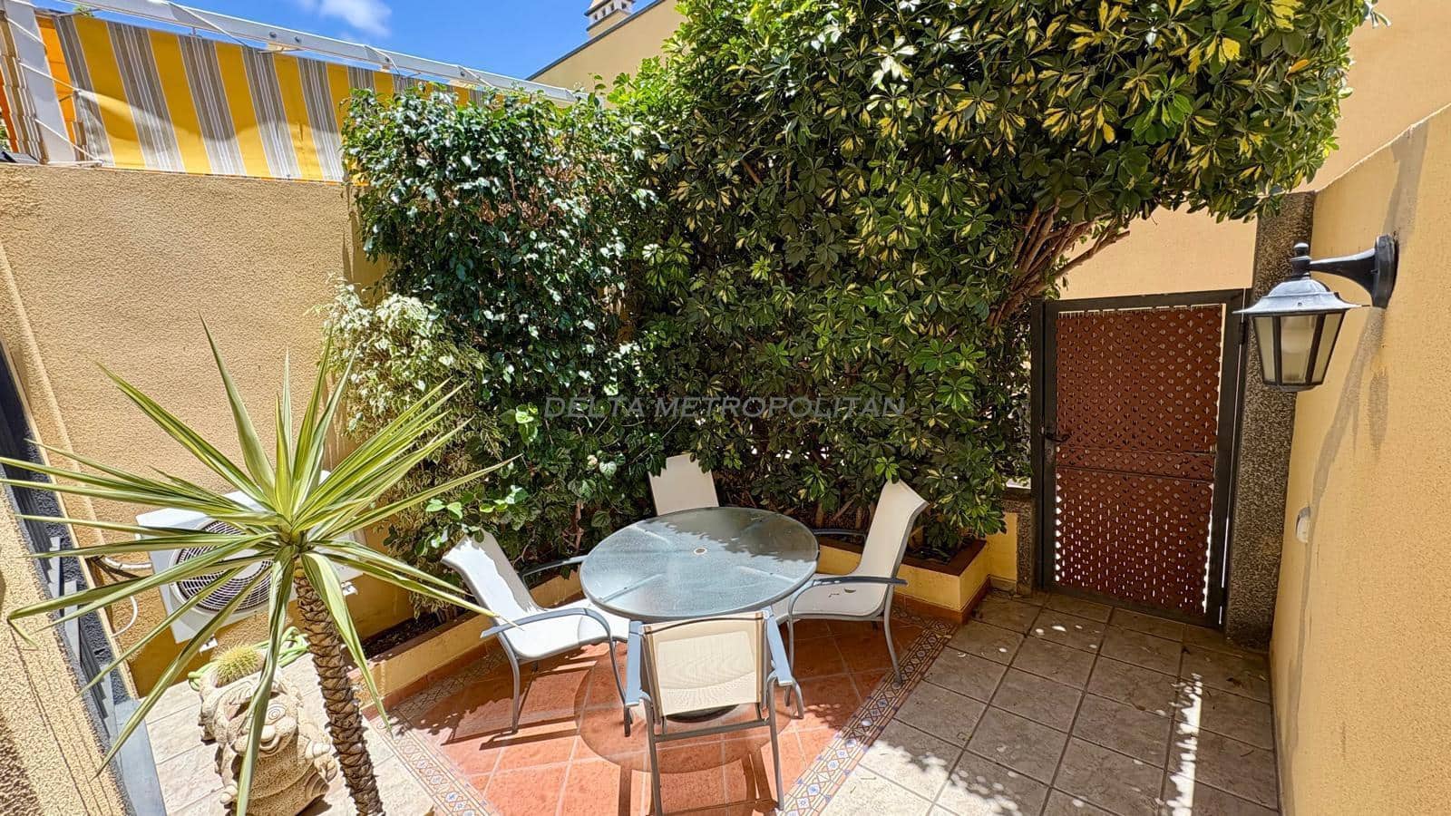 3 makuuhuone Huvila myytävänä paikassa Llano del Camello mukana uima-altaan 
autotalli - 357 000 € (Ref: 9447416)