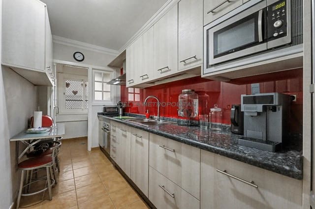 3 bedroom Apartment for sale in Llano del Camello, San Miguel de Abona with pool garage - € 299,000 (Ref: 9490860)