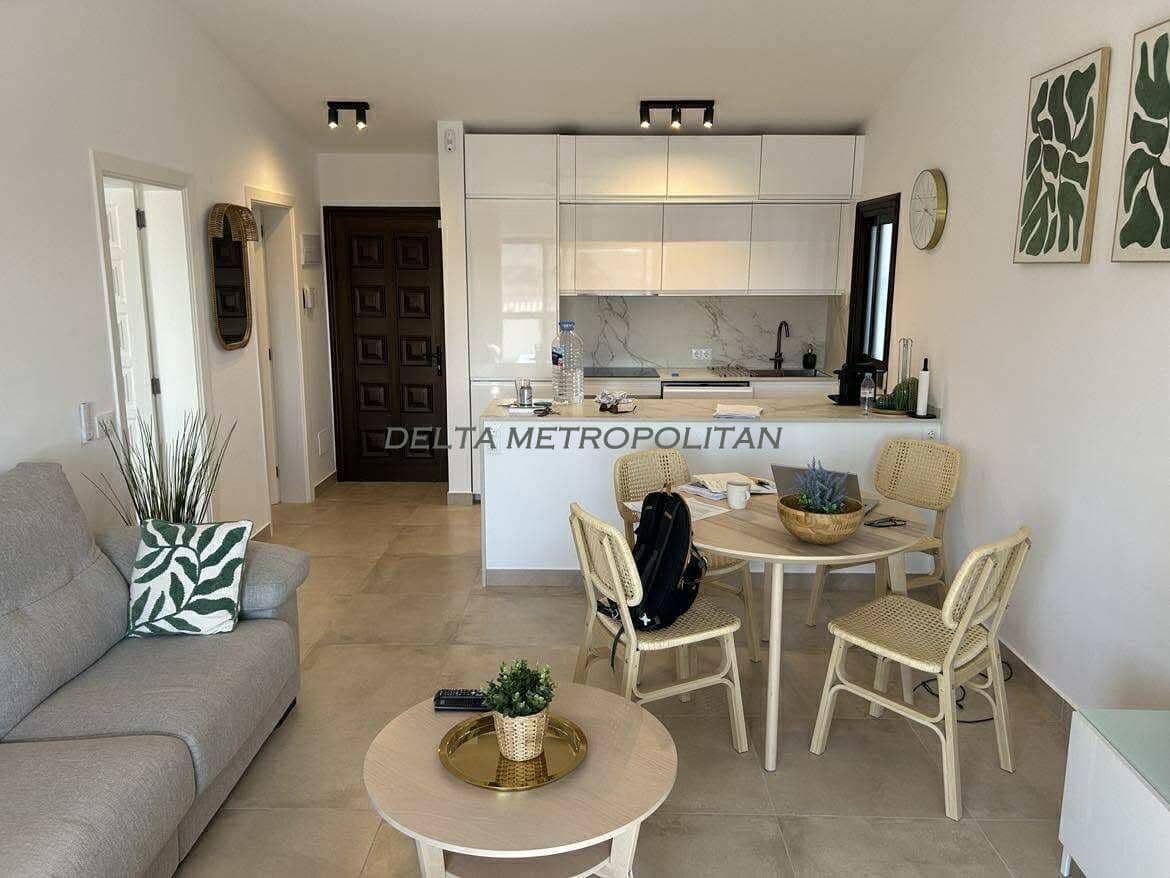 Apartamento de 2 habitaciones en Amarilla Golf en alquiler con piscina - 1.500 € (Ref: 9490861)