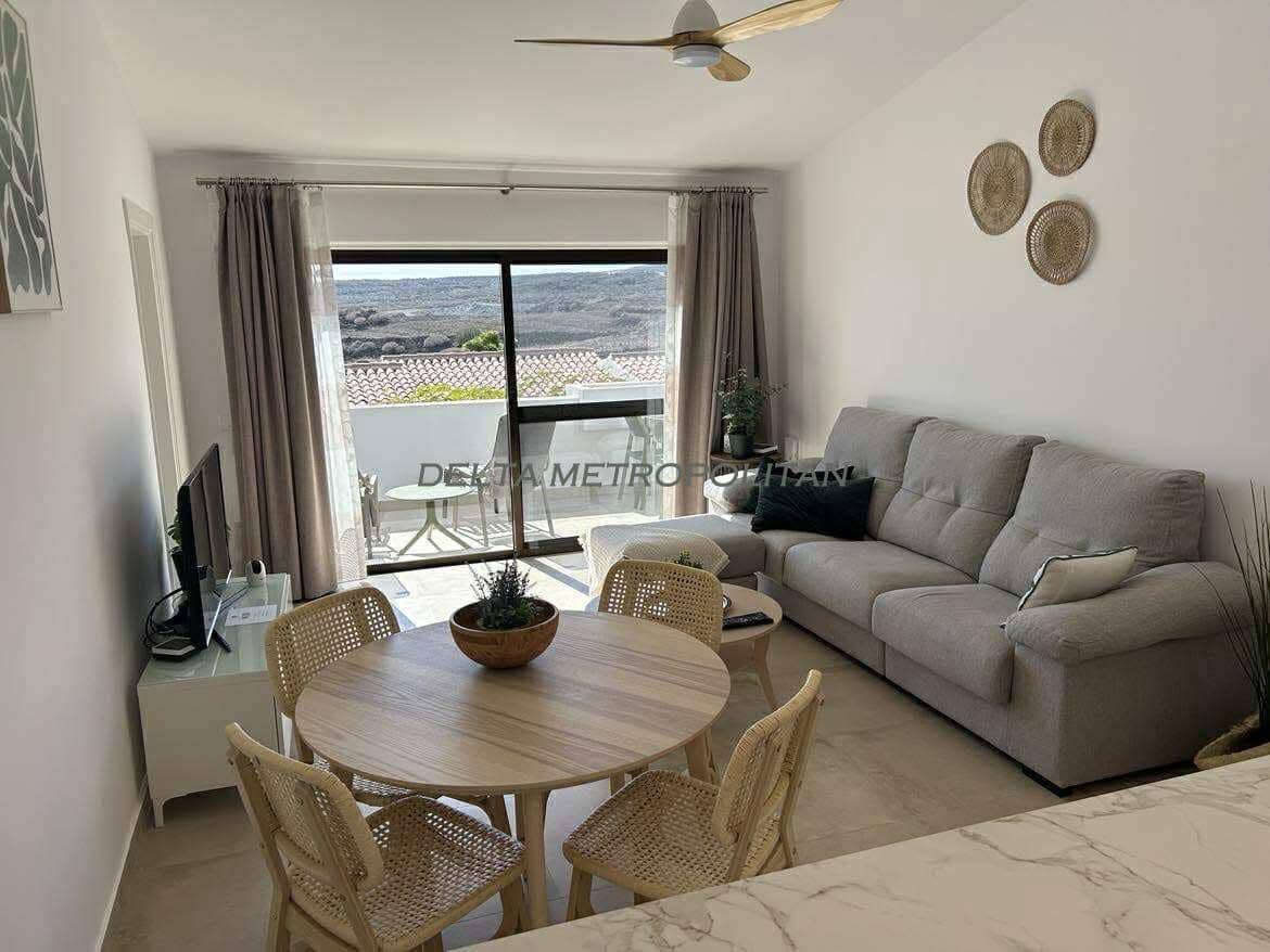 Apartamento de 2 habitaciones en Amarilla Golf en alquiler con piscina - 1.500 € (Ref: 9490861)