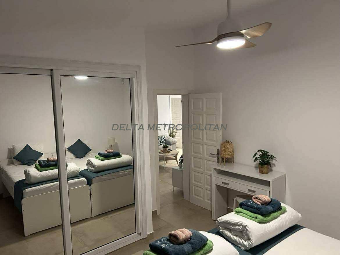 Apartamento de 2 habitaciones en Amarilla Golf en alquiler con piscina - 1.500 € (Ref: 9490861)