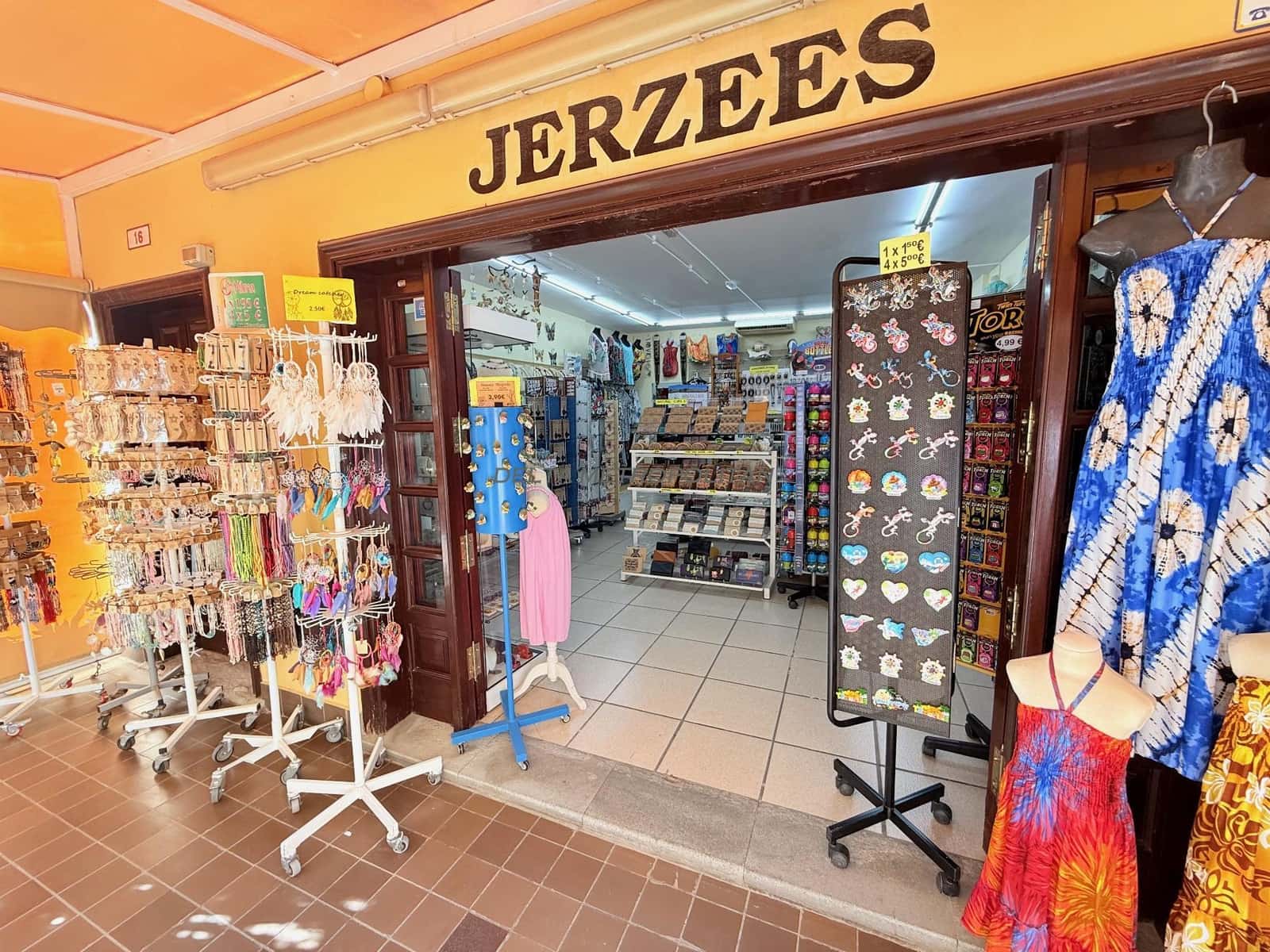 Local Comercial de 2 habitaciones en Golf del Sur en venta - 29.900 € (Ref: 9592182)