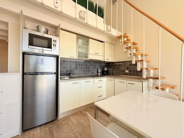 1 makuuhuone Huoneisto vuokrattavana paikassa Golf del Sur, San Miguel de Abona mukana uima-altaan - 1 100 € (Ref: 9761473)