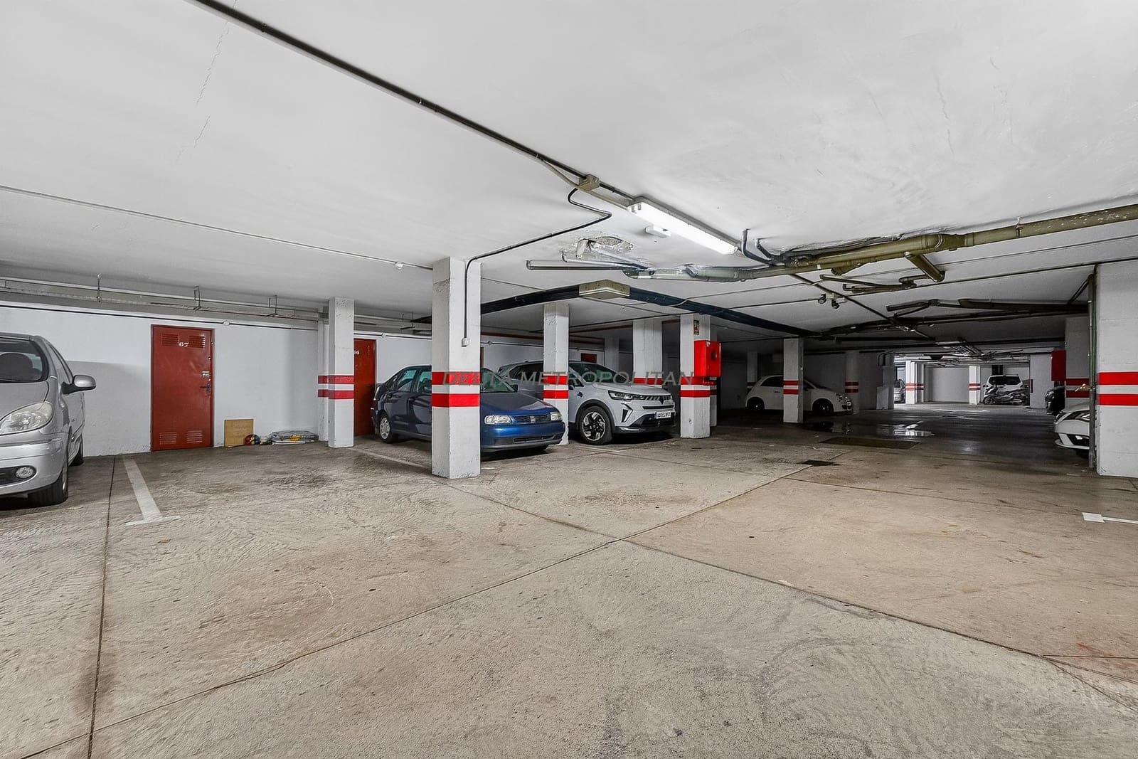 2 makuuhuone Huoneisto myytävänä paikassa Parque de la Reina mukana uima-altaan 
autotalli - 259 000 € (Ref: 9819540)