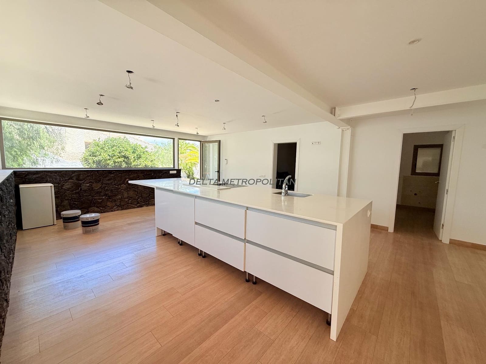 4 bedroom Villa for sale in Golf del Sur with garage - € 1,200,000 (Ref: 9827996)
