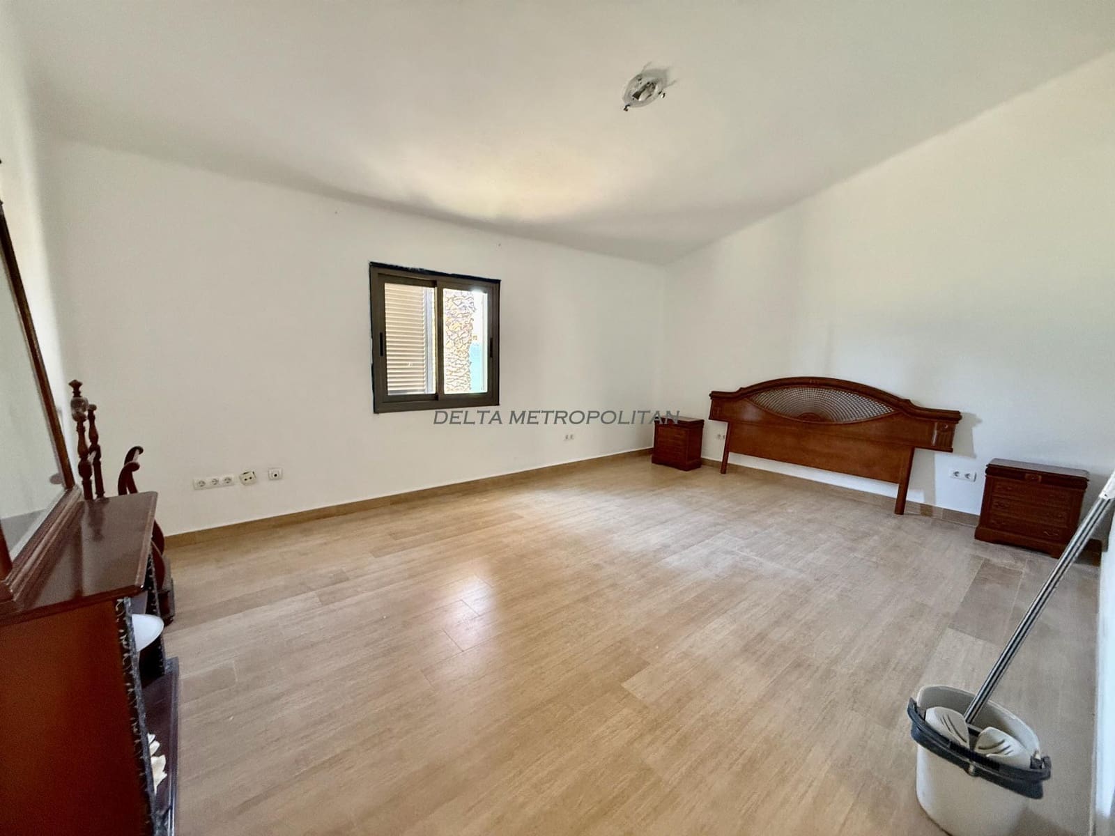 4 bedroom Villa for sale in Golf del Sur with garage - € 1,200,000 (Ref: 9827996)