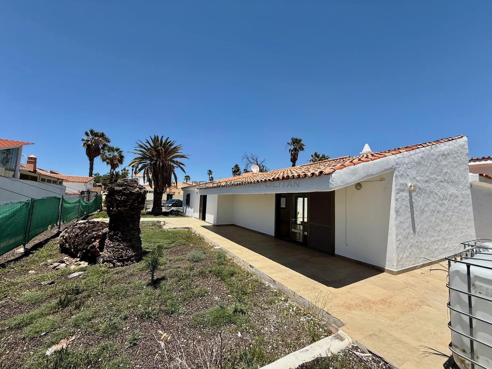 4 bedroom Villa for sale in Golf del Sur with garage - € 1,200,000 (Ref: 9827996)