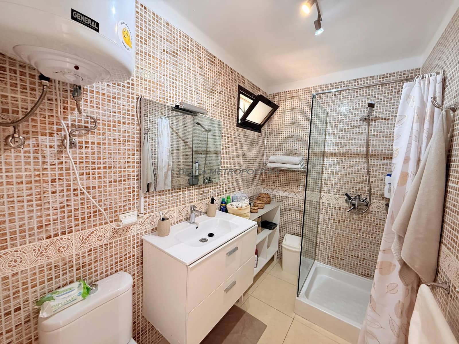 Studio for sale in Playa de las Americas with pool - € 264,999 (Ref: 9838621)