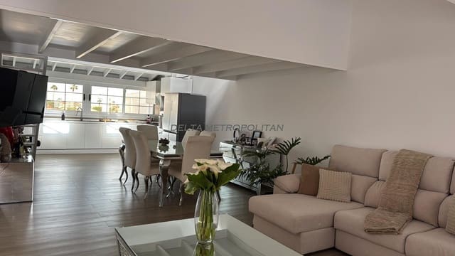 Adosado de 2 habitaciones en Golf del Sur, San Miguel de Abona en venta con piscina - 621.565 € (Ref: 9838622)