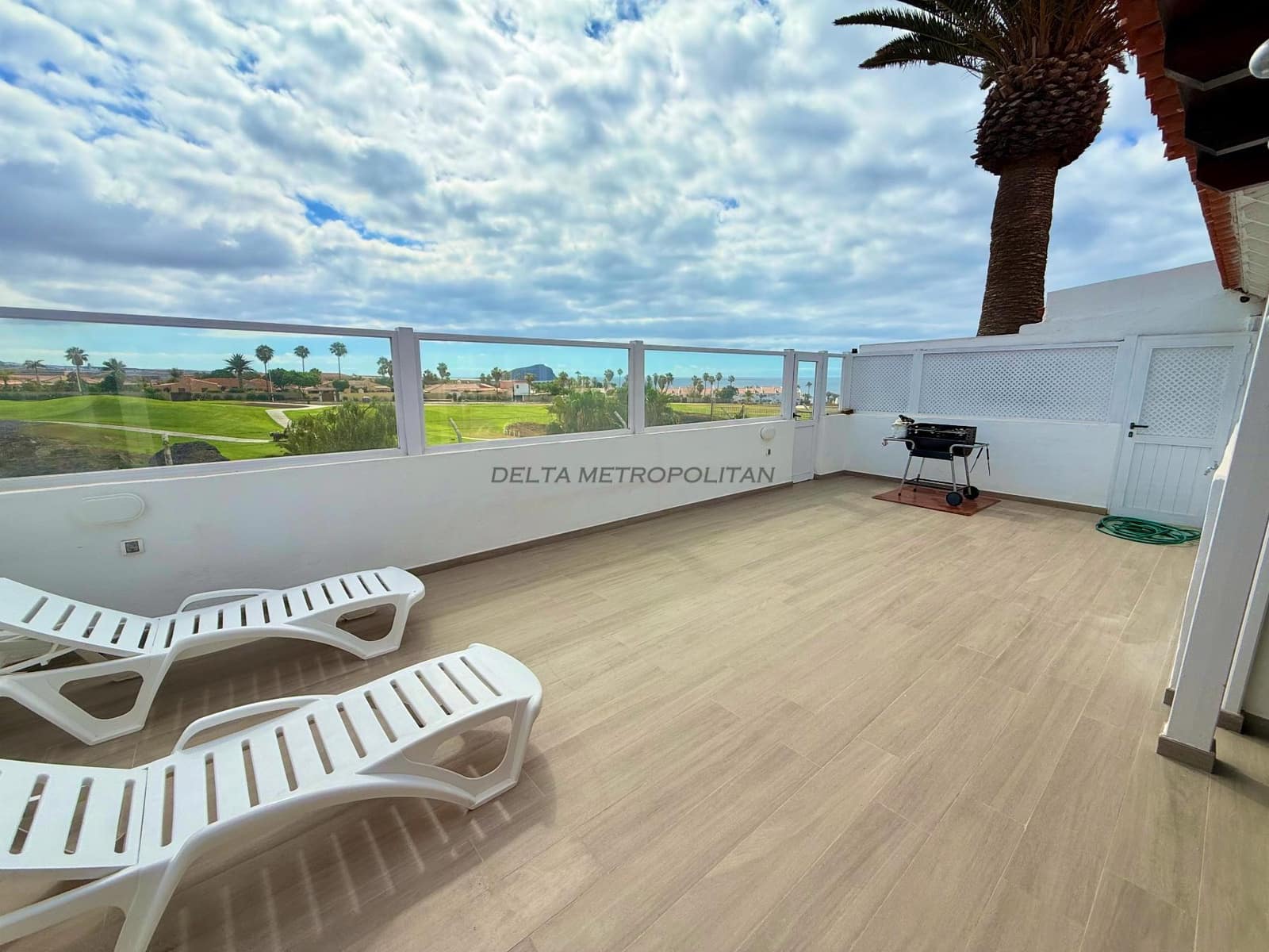 2 soveværelse Rækkehus til salg i Golf del Sur med swimmingpool garage - € 621.565 (Ref: 9838622)