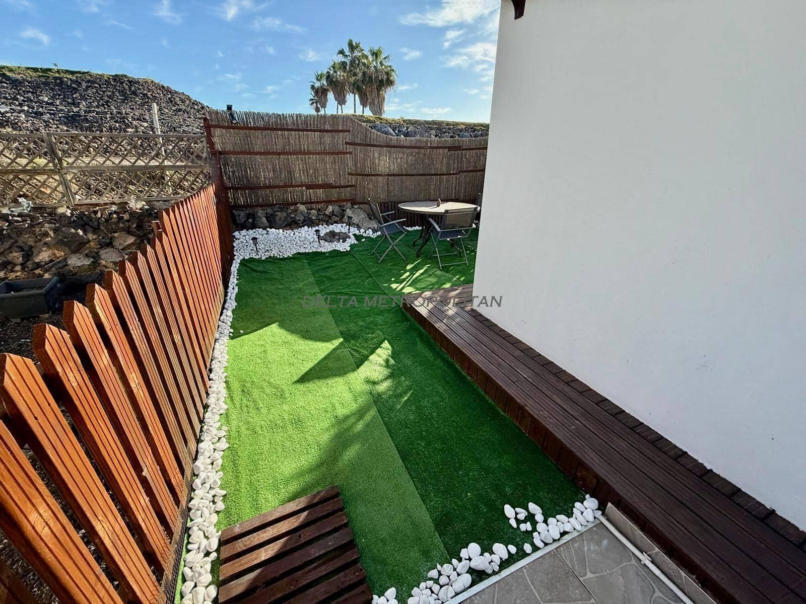 2 bedroom Apartment for sale in Golf del Sur with pool - € 350,000 (Ref: 9844537)