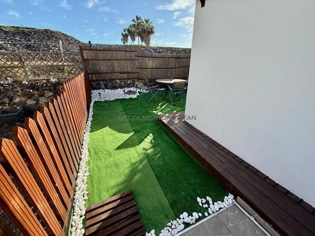 2 bedroom Apartment for sale in Golf del Sur, San Miguel de Abona with pool - € 350,000 (Ref: 9844537)