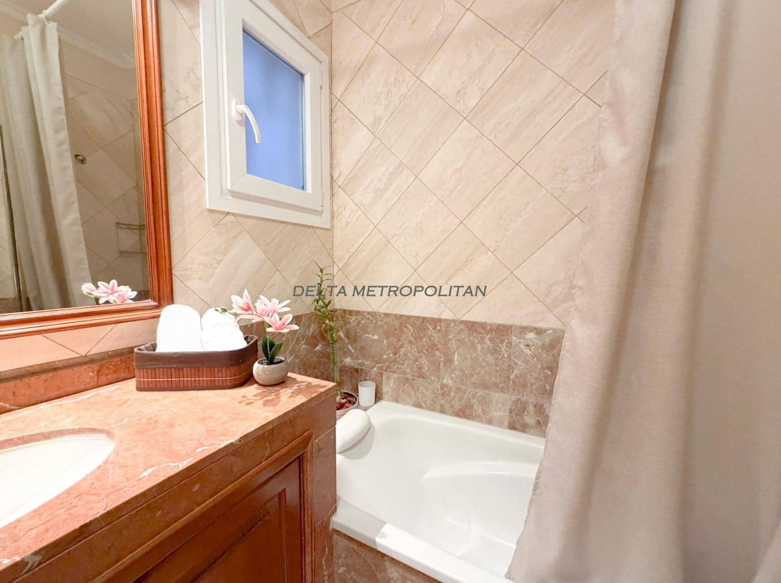 4 chambre Maison de Ville à vendre à Chayofa avec garage - 660 000 € (Ref: 9848276)