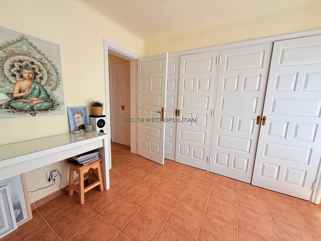 2 soverom Hus til salgs i Golf del Sur, San Miguel de Abona med svømmebasseng - € 420 000 (Ref: 9891366)