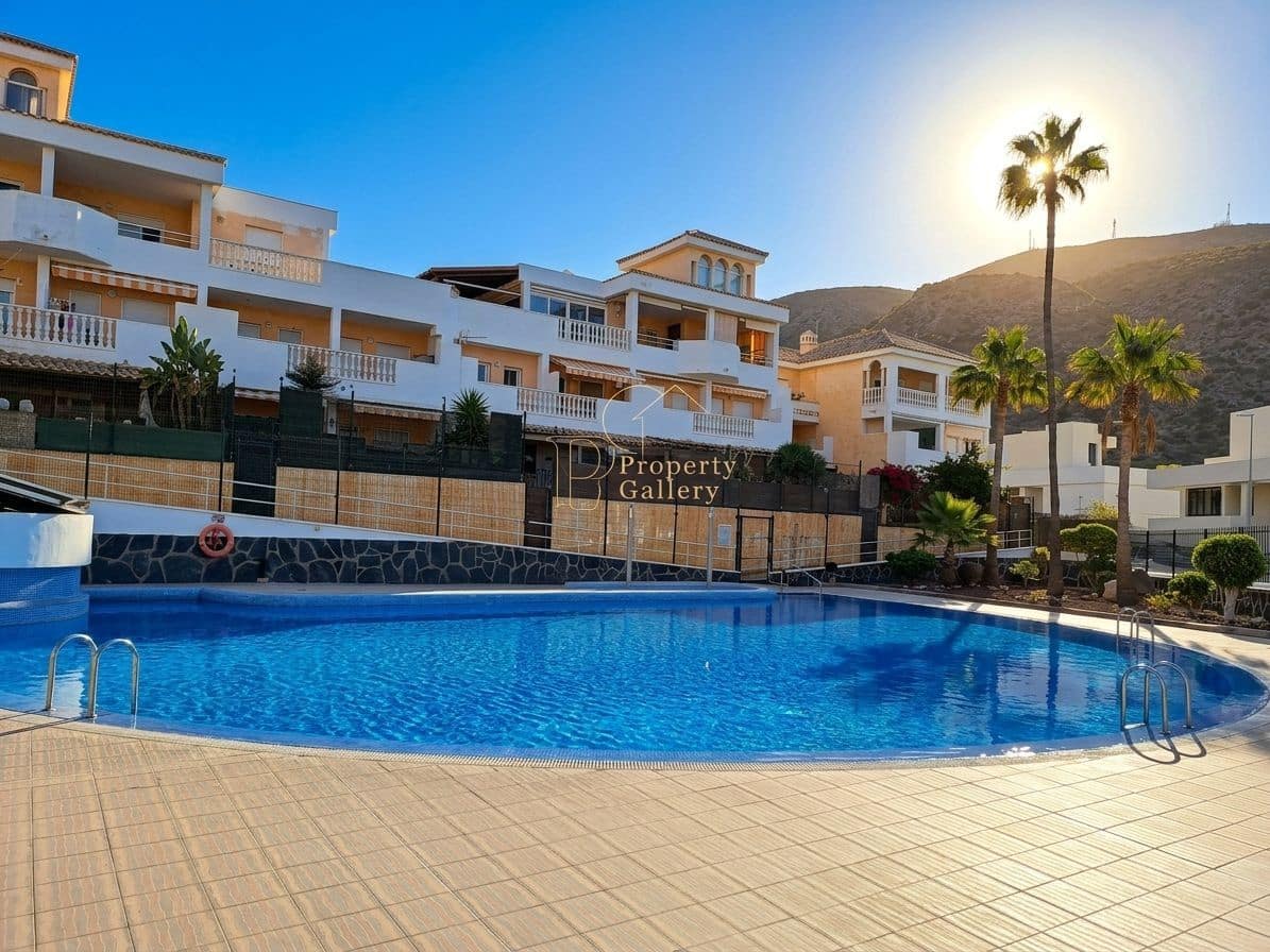 2 quarto Apartamento para venda em Los Cristianos com piscina garagem - 540 000 € (Ref: 10094149)