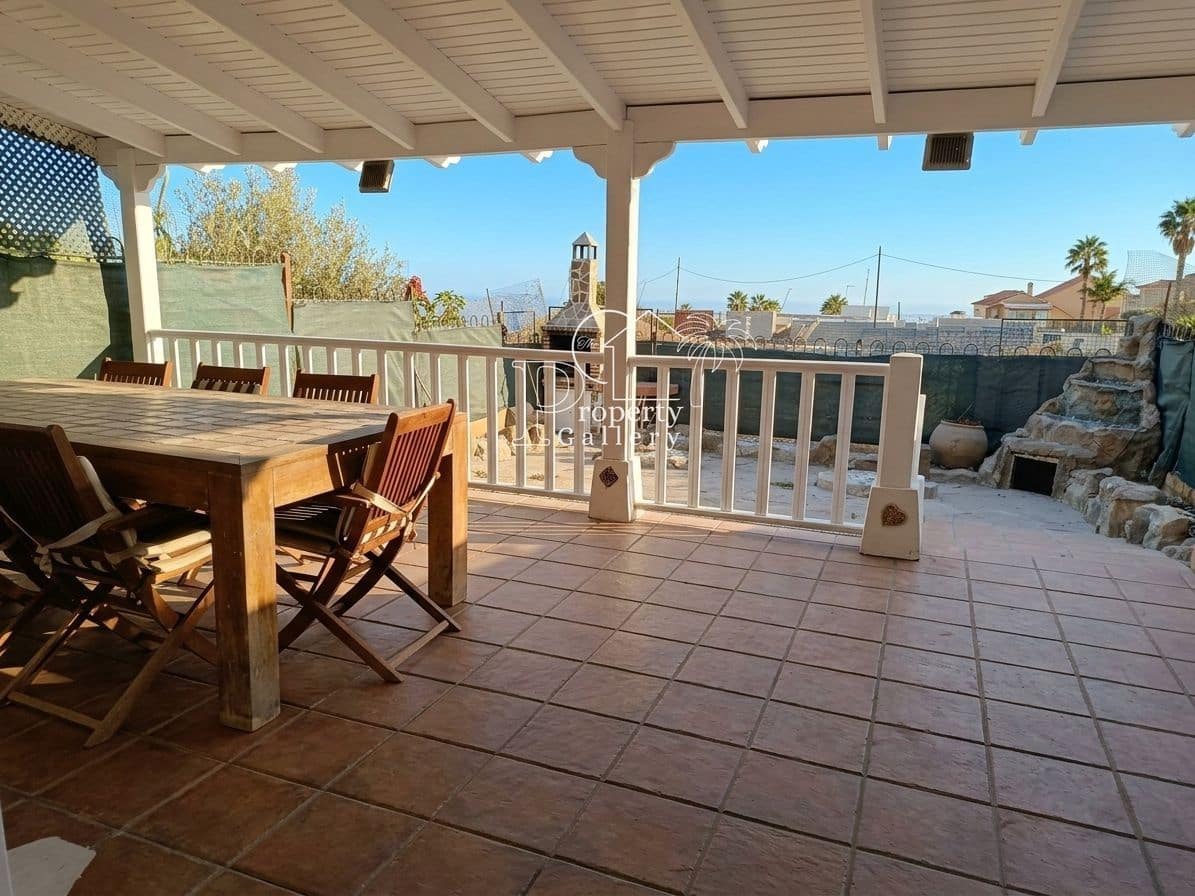 2 quarto Apartamento para venda em Los Cristianos com piscina garagem - 540 000 € (Ref: 10094149)