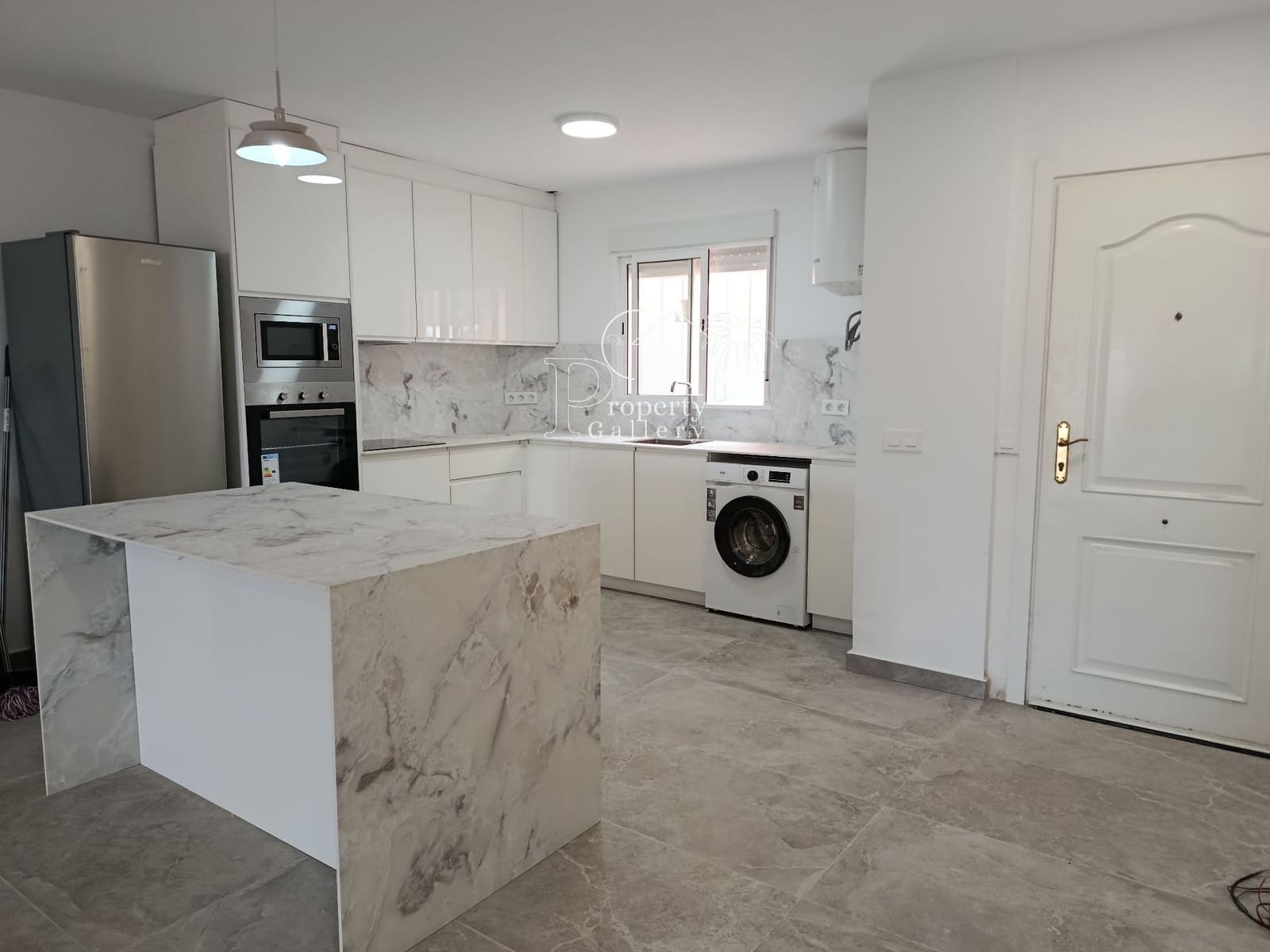 2 quarto Apartamento para venda em Los Cristianos com piscina garagem - 540 000 € (Ref: 10094149)