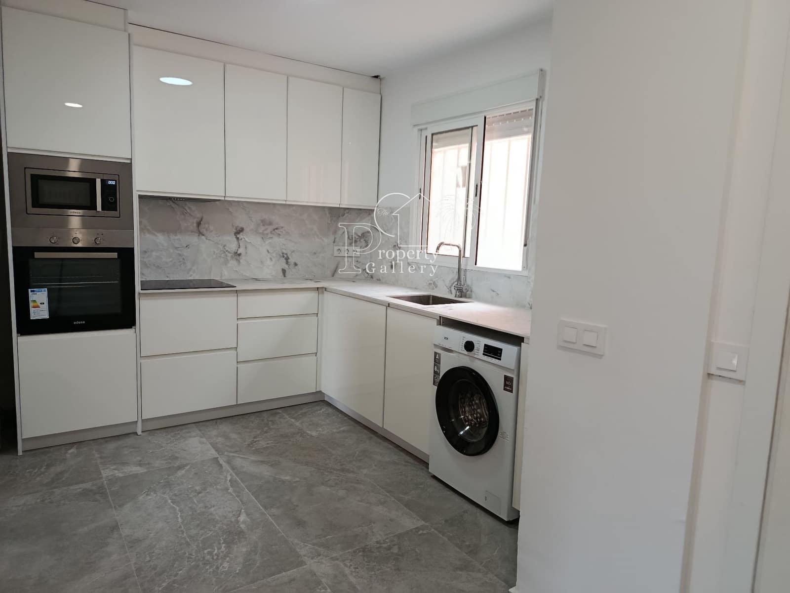 2 quarto Apartamento para venda em Los Cristianos com piscina garagem - 540 000 € (Ref: 10094149)